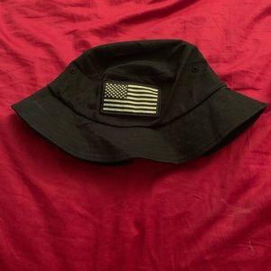 CONNETIC Black Bucket Hat With Flag
